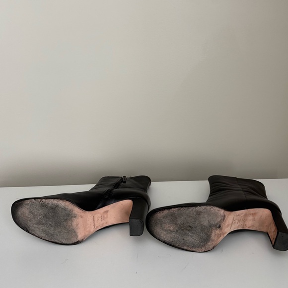 Reformation Gillian Ankle Boot in Black (US 8) - Picture 9 of 9